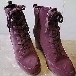 Elegant Lace-Up Ankle Boots - Plum